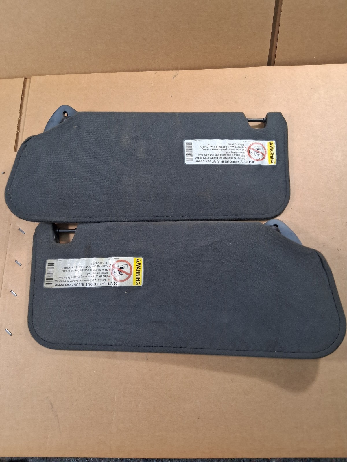OEM 1995-05 Chevy S10 Blazer Sun Visors Left & Right Pair Set Charcoal Gray