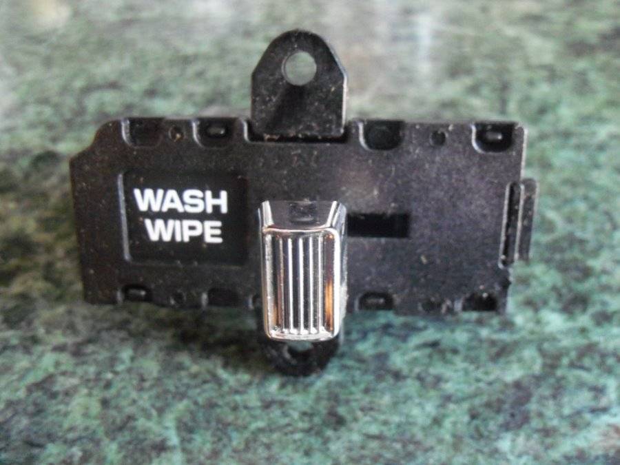WIPER SWITCH 75,76,77 CHEVY C & K MODELS 10,20,30'S TRUCK GMC 15,25.35'S JIMMY,S WIPER SWITCH 75,76,77 CHEVY C & K MODELS 10,20,30'S TRUCK GMC 15,25.35'S JIMMY,S
