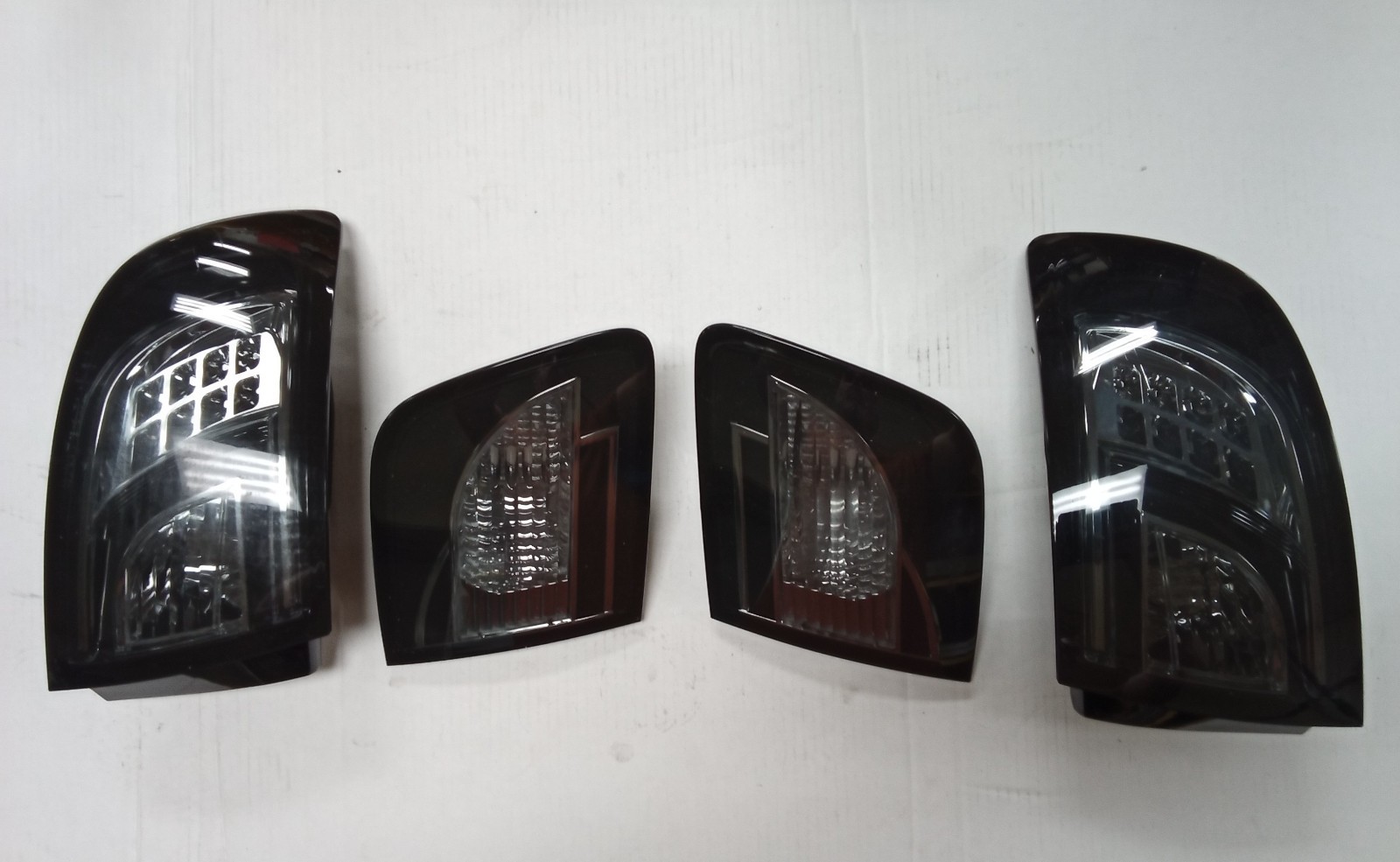 Spyder Auto 5017406 LED Tail Lights Fits 04-08 Mazda 3 Sedan Spyder Auto 5017406 LED Tail Lights Fits 04-08 Mazda 3 Sedan