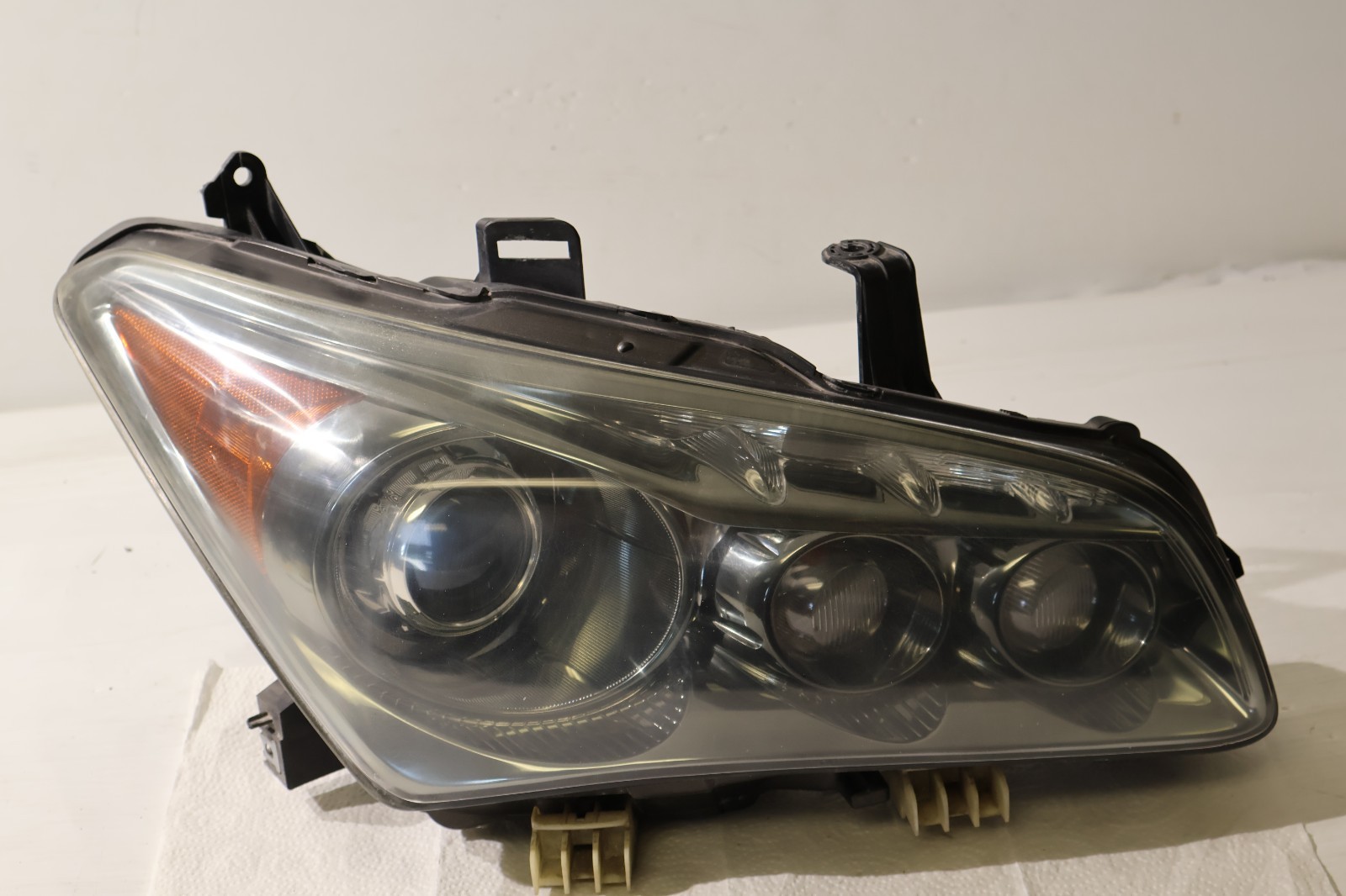AFS 11 12 13 14 Infiniti QX56 QX80 Passenger Right Headlight Head Lamp 32147