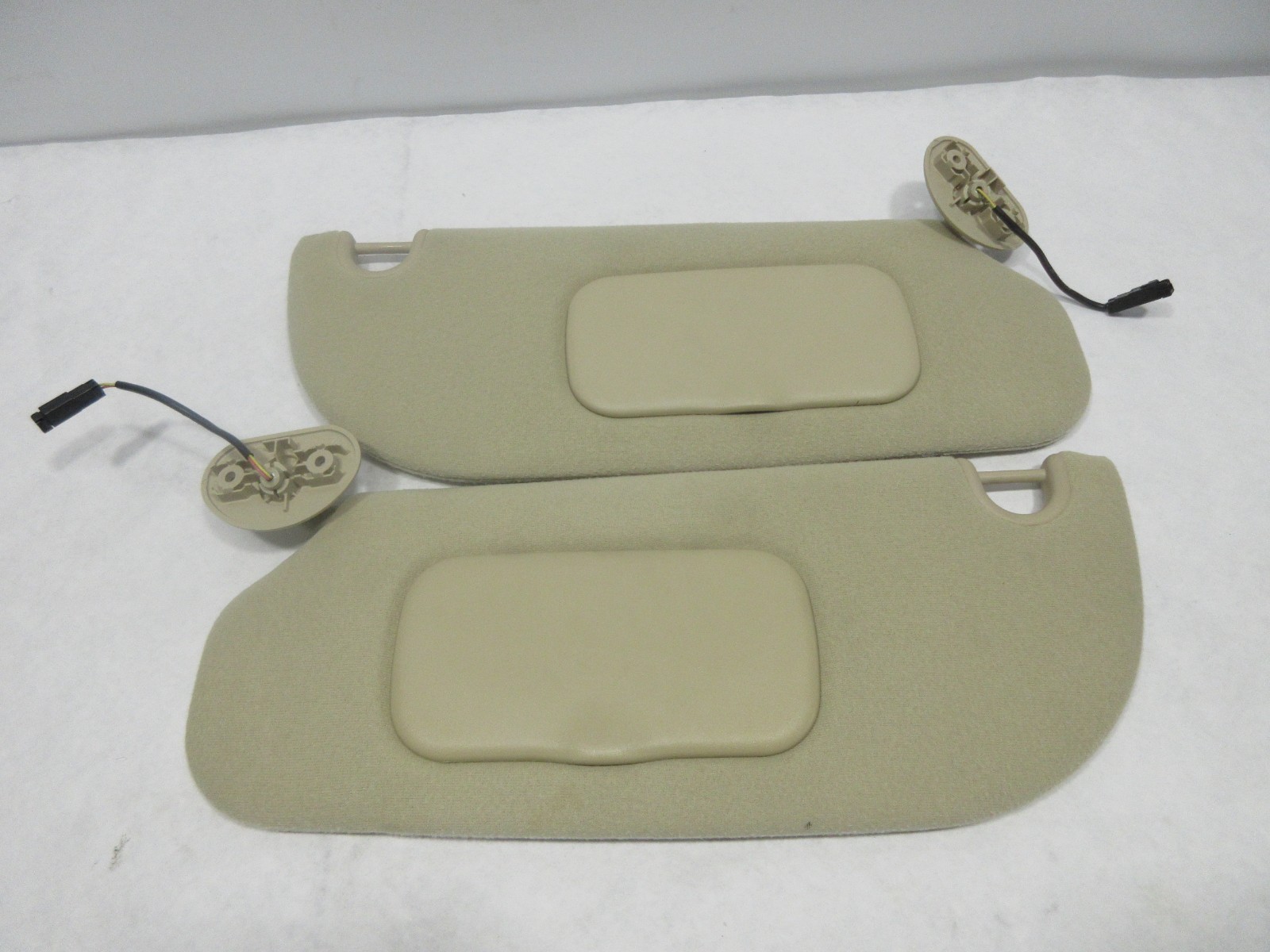06-09 FORD EXPLORER SUN VISOR SET PAIR LEFT RIGHT DRIVER PASSENGER TAN BROWN