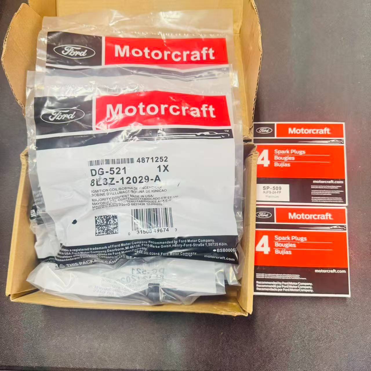 8 Motorcraft DG521 Ignition Coils + 8 SP509 Spark Plugs 8L3Z-12029-A
