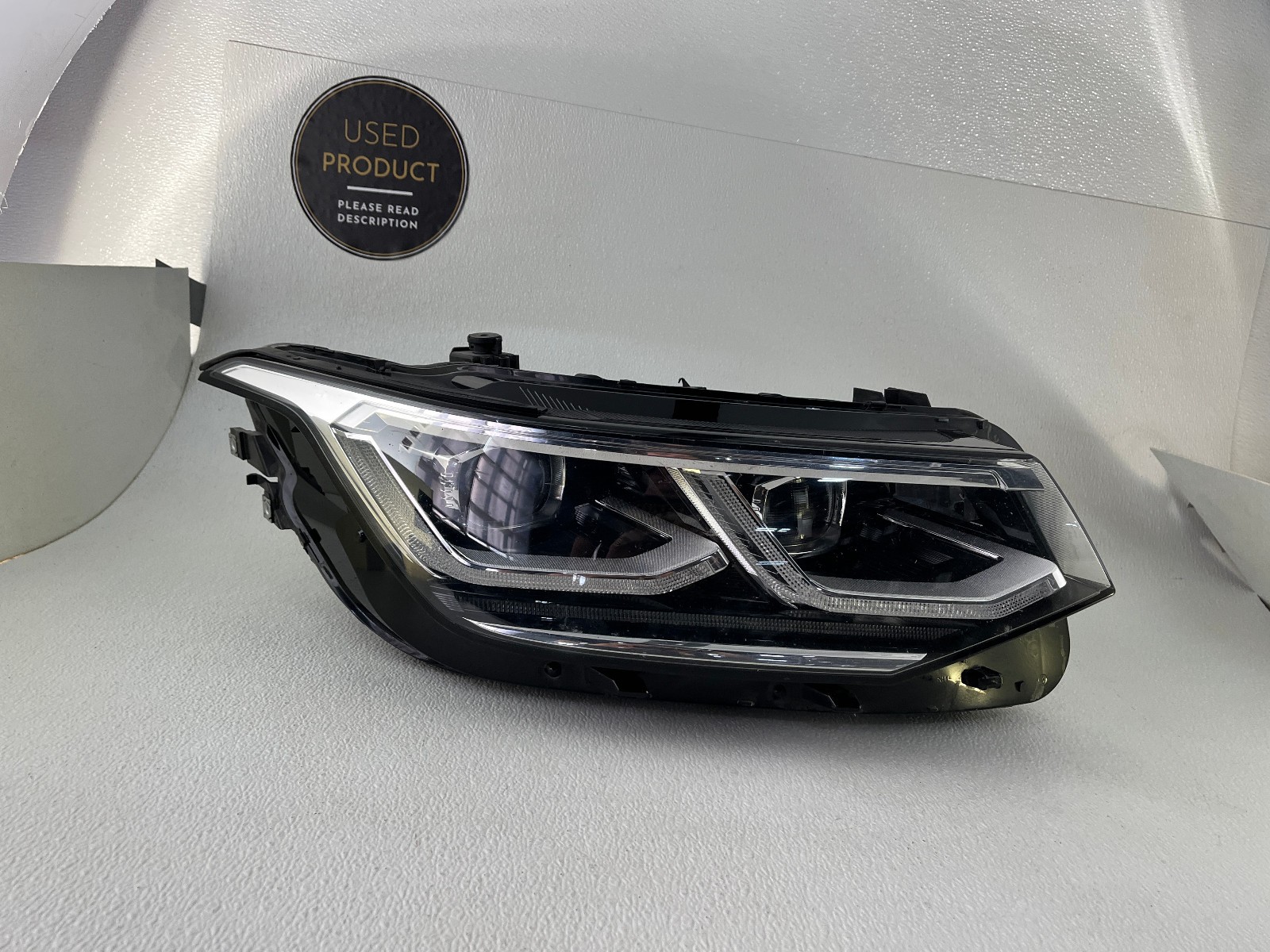 OEM | 2022-2024 Volkswagen Tiguan LED Headlight (Right,Passenger)