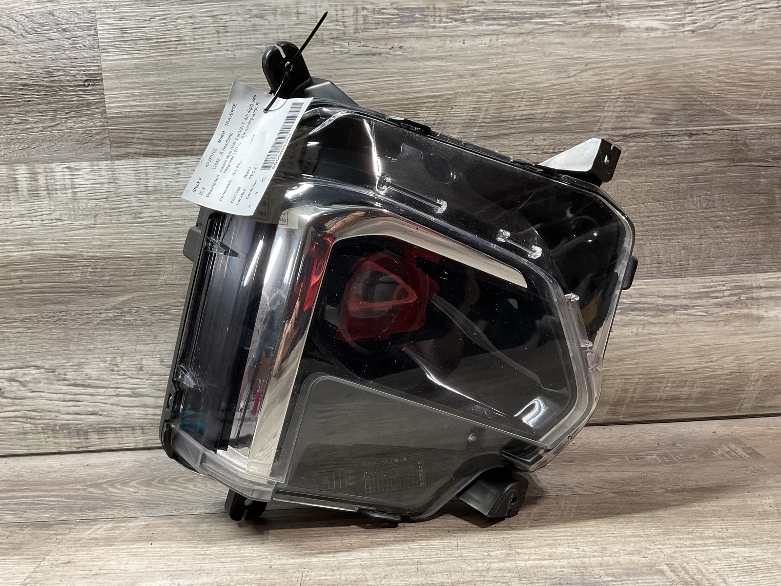 USED - 2022-2024 Chevrolet Traverse R Headlamp LED - OEM