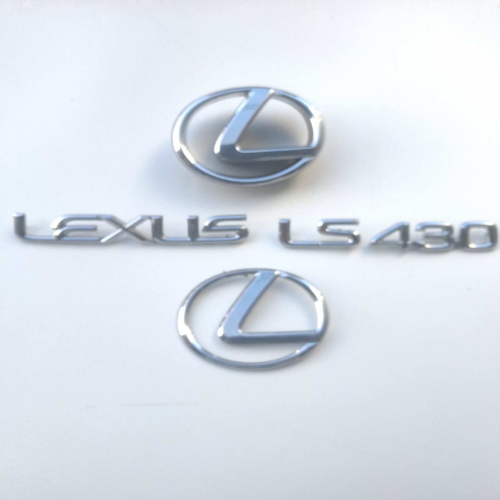2001-2006 Lexus LS430 5pc Emblem Badge Set Front Rear Grille Trunk OEM w/ Plugs