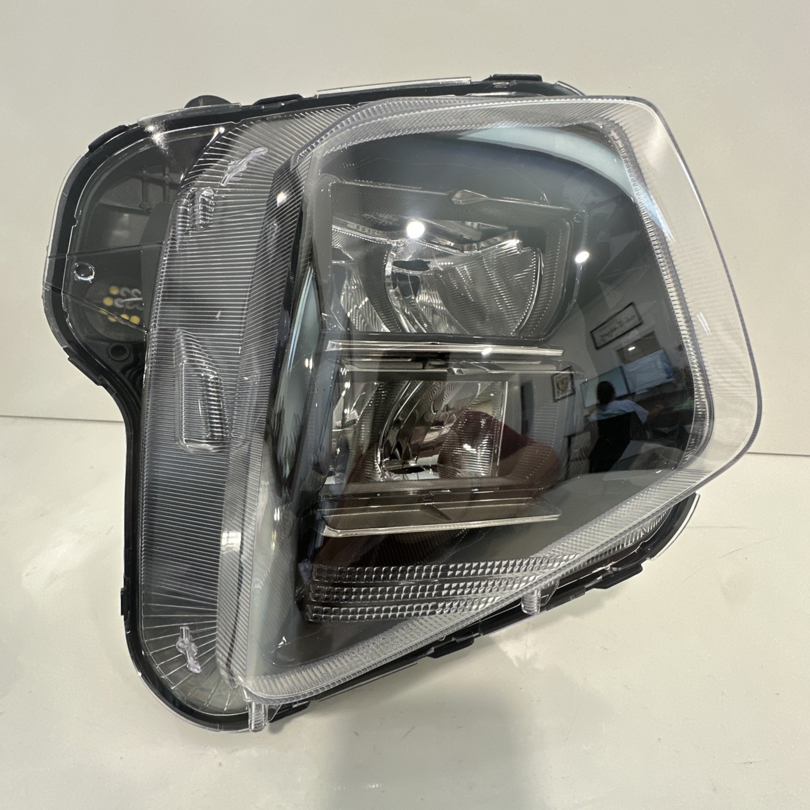 Fits 2022 - 2024 Hyundai Tucson Passenger Right RH Reflector LED Headlight TYC
