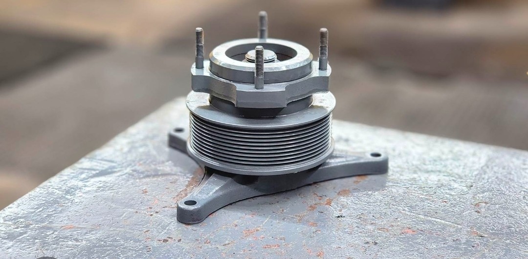 Genuine Mack MP7 20835149 Clutch Fan Drive Bracket reman BorgWarner Volvo D13 Genuine Mack MP7 20835149 Clutch Fan Drive Bracket reman BorgWarner Volvo D13