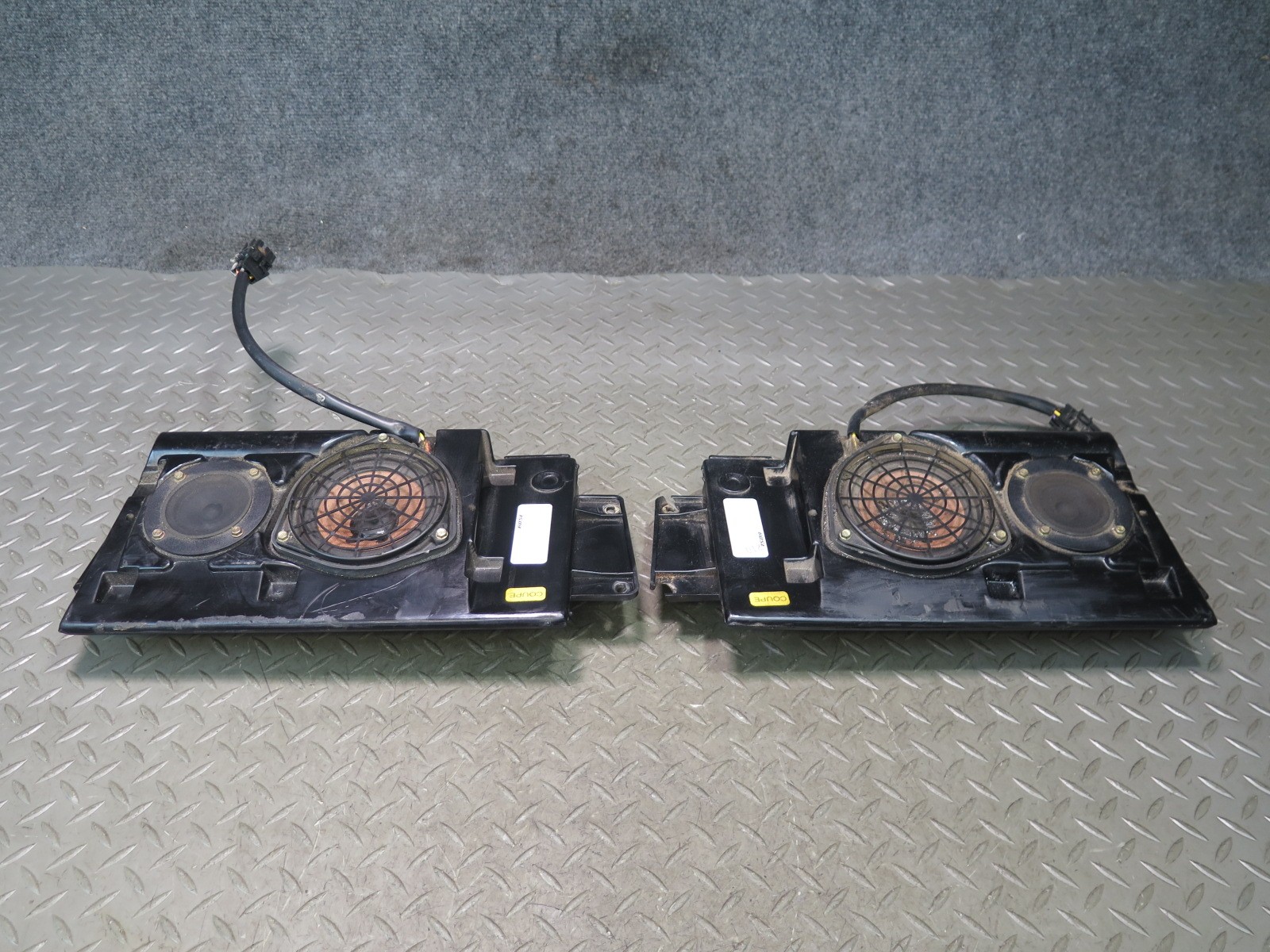 95-96 CHEVROLET CORVETTE C4 COUPE SET OF 2 FRONT LEFT & RIGHT BOSE SPEAKER OEM