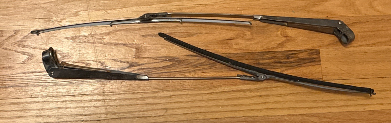 1959-1960 Chevrolet Car Windshield Wiper Arms Trico
