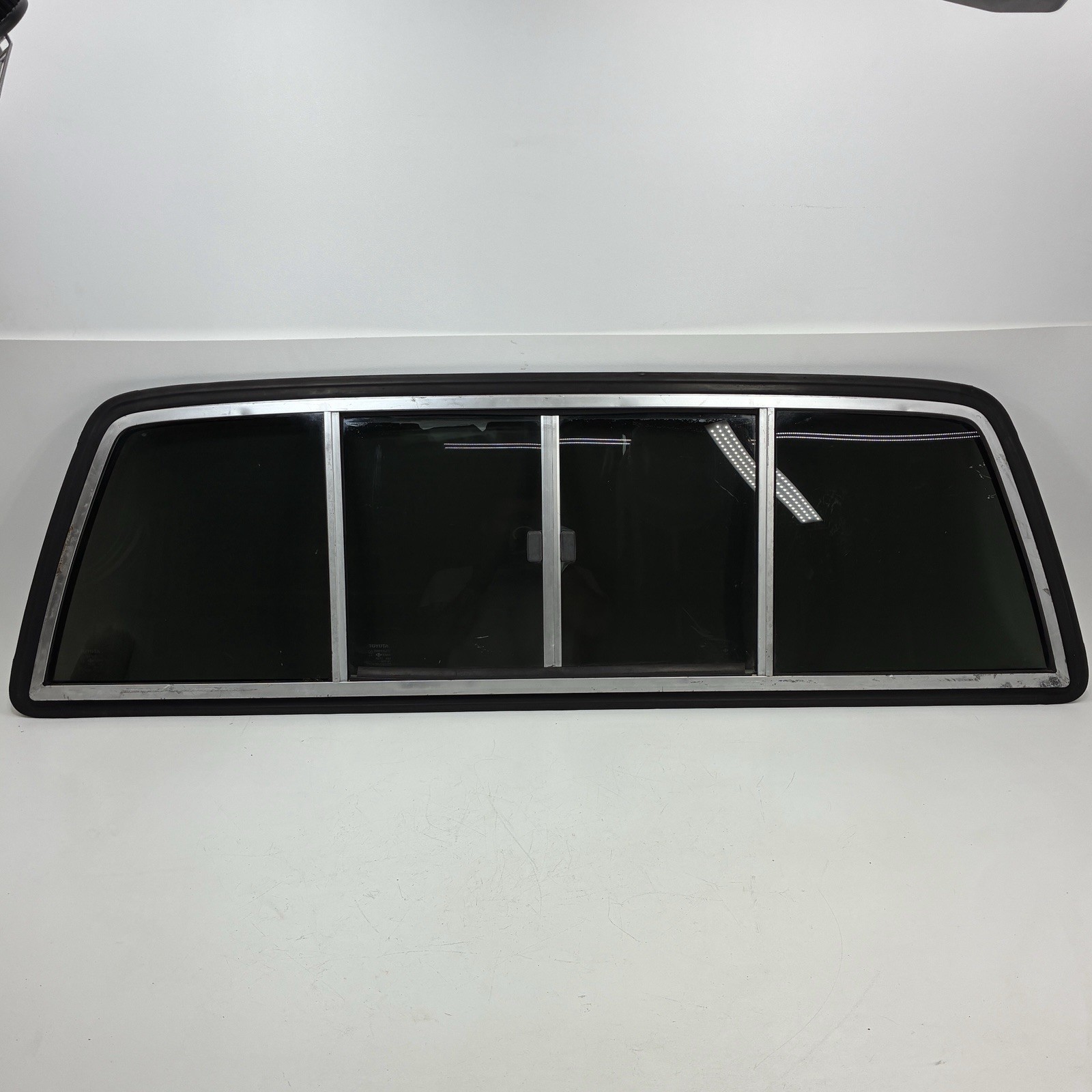 1989-95 Toyota Pickup Extended Cab Rear Sliding Glass Window Assembly Frame OEM