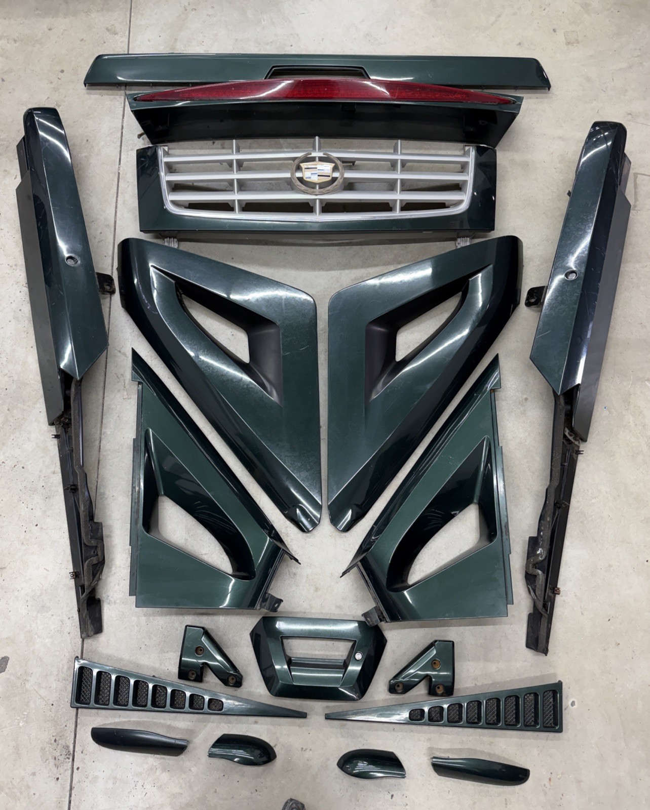 02-13 Escalade EXT Avalanche Smooth Bed Cladding Trim Panel Conversion OEM Green