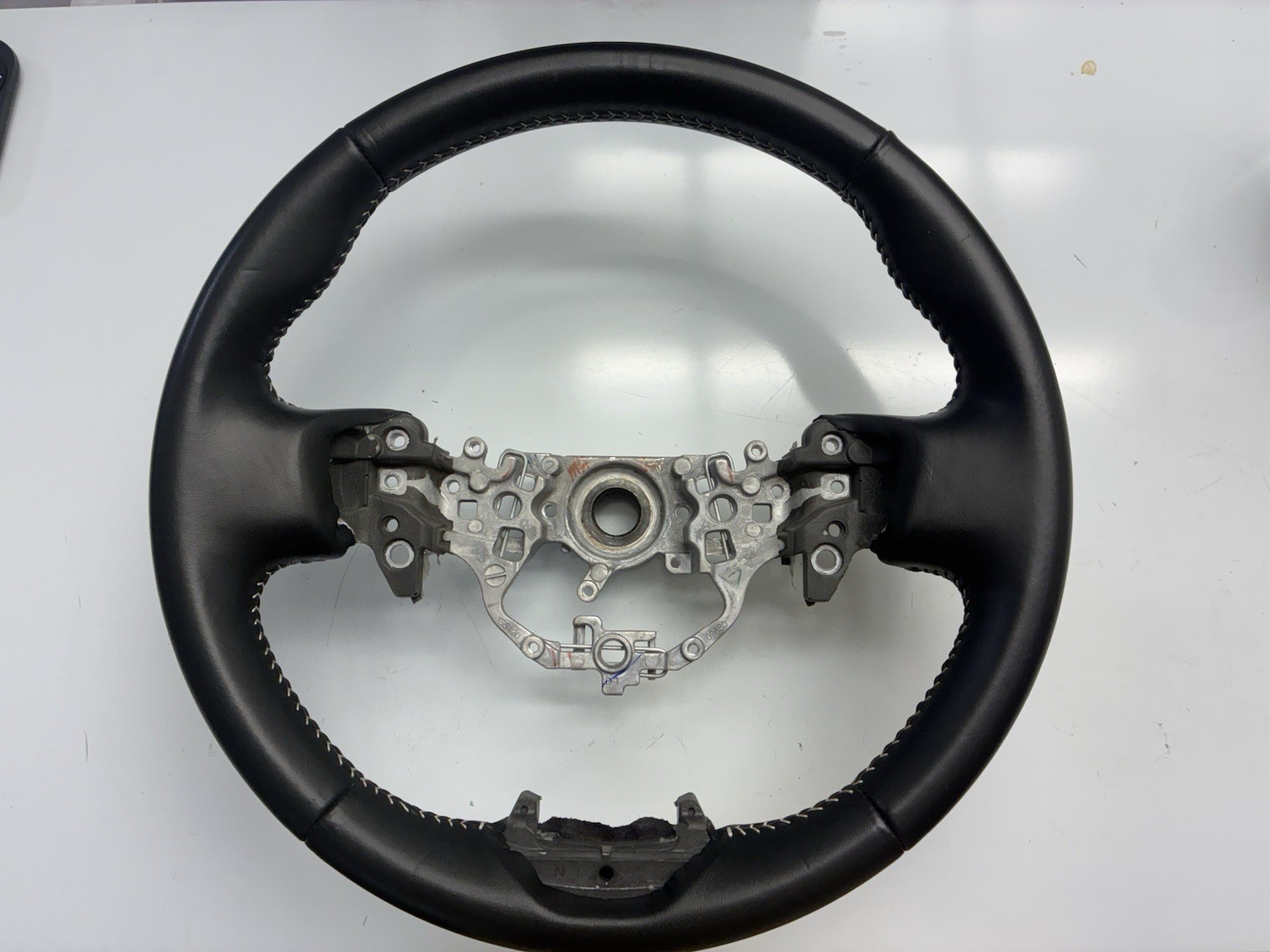 2025 2026 TOYOTA CAMRY SE LEATHER STEERING WHEEL OEM 2025 2026 TOYOTA CAMRY SE LEATHER STEERING WHEEL OEM
