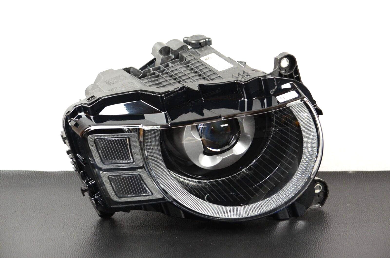 Perfect Genuine 20-26 Land Rover Defender Matrix LED Headlight RH Passenger OEM