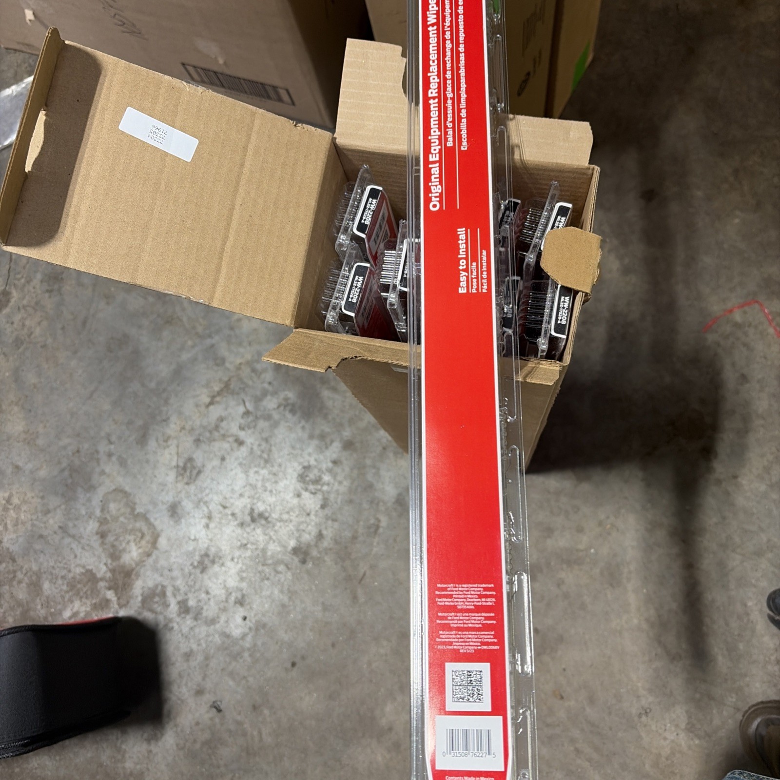 Full Case Of 10 OEM Ford MotorCraft Windshield Wiper Blade 22 Full Case Of 10 OEM Ford MotorCraft Windshield Wiper Blade 22