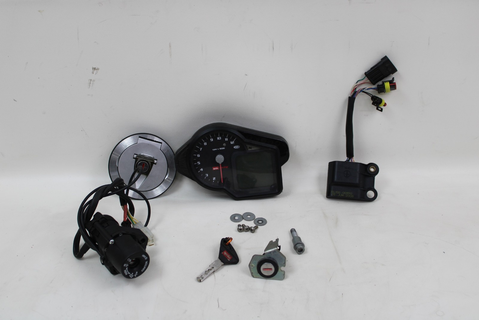 Aprilia RSV 1000 R RSV1000 04-09 Gauge Cluster Speedo ECU ECM Ignition Key Lock