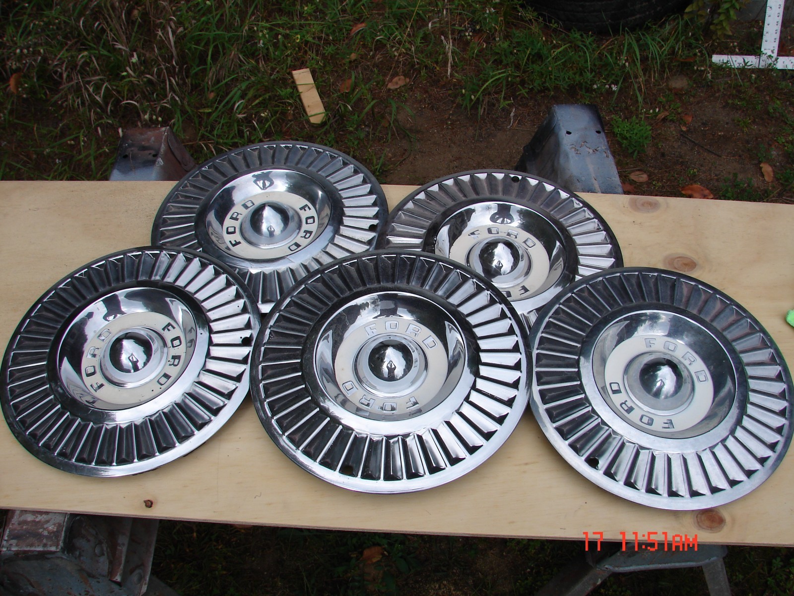 1957 ford thunderbird hubcaps