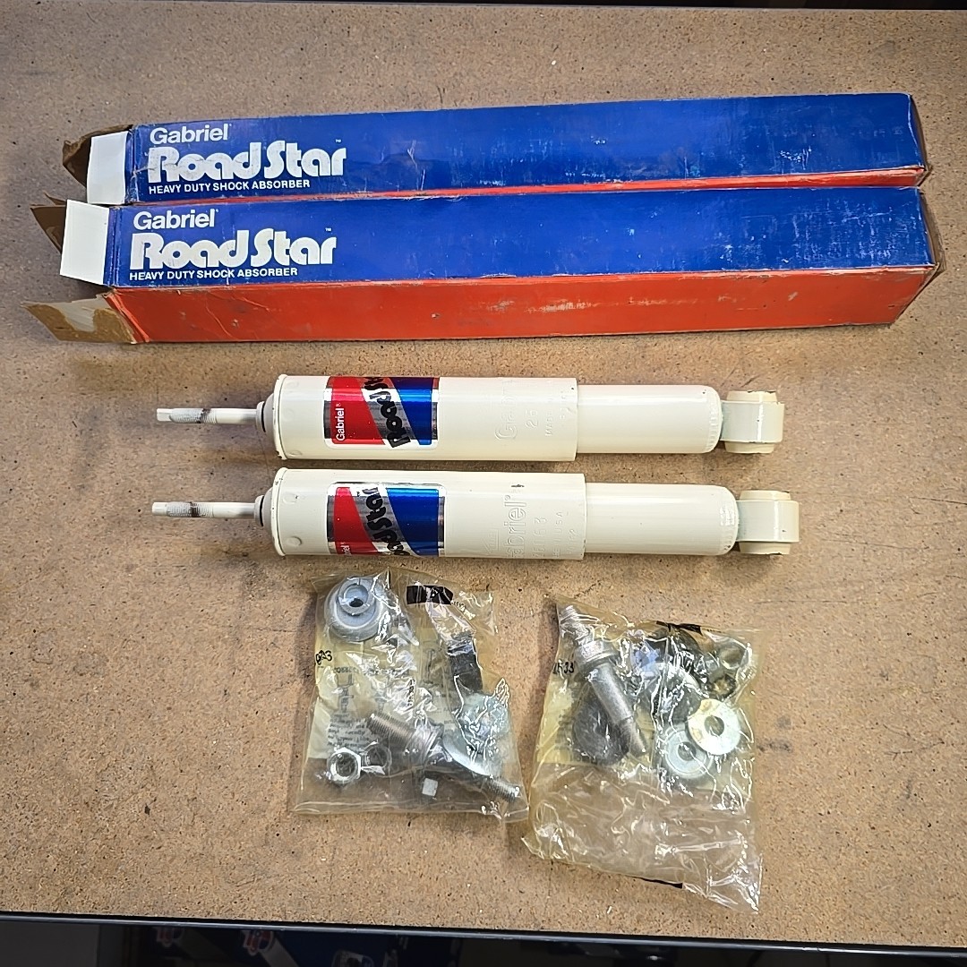 2 Rear Shock Absorbers Gabriel 26063 For Ford 1966-1971 Fairlane Station Wagon 2 Rear Shock Absorbers Gabriel 26063 For Ford 1966-1971 Fairlane Station Wagon