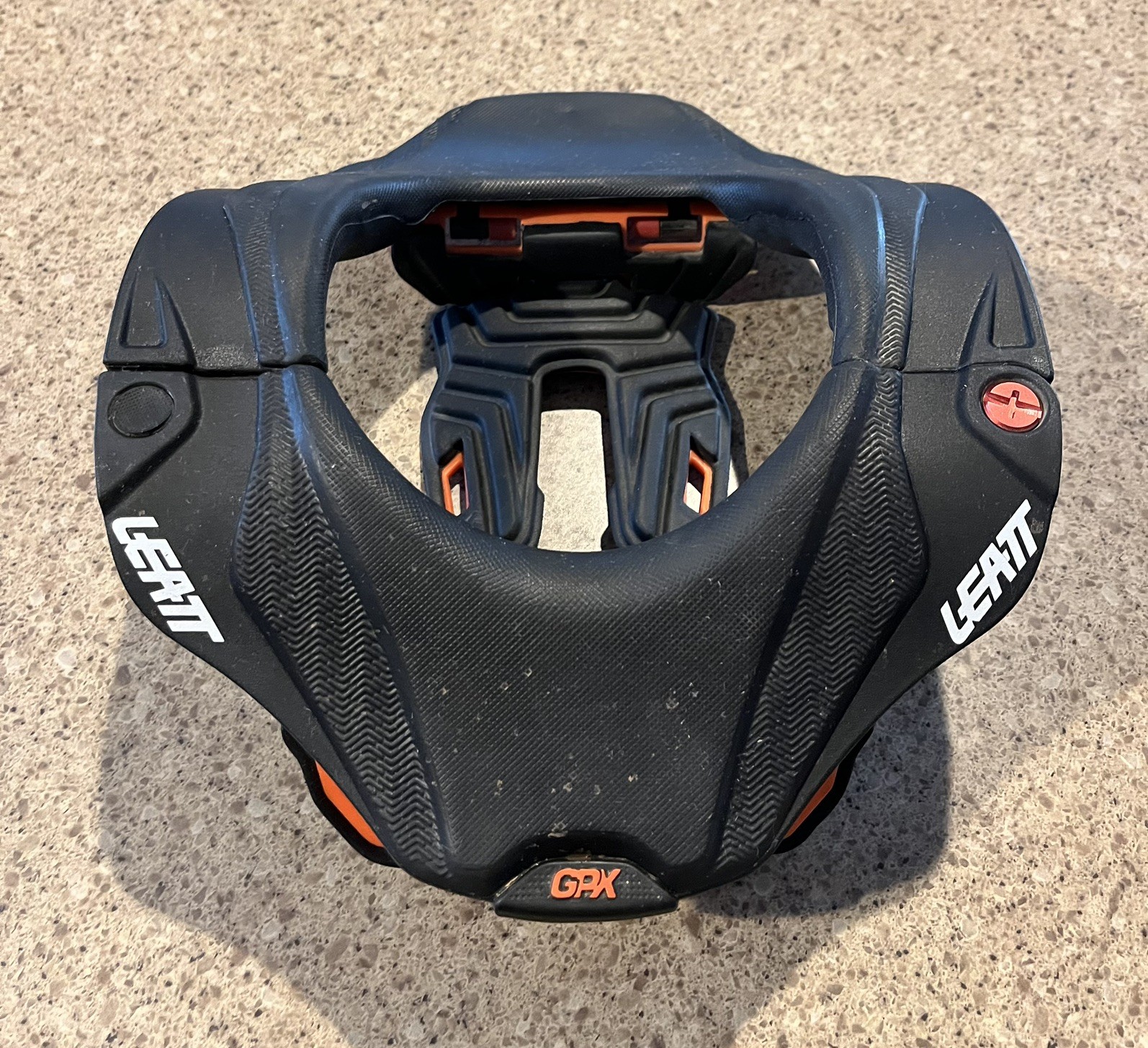 Leatt 5.5 GPX Neck Brace L/XL Black/orange