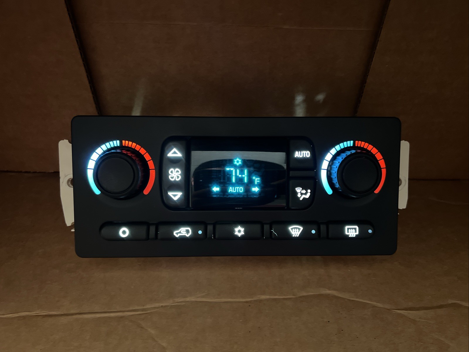 *REBUILT* WHITE LED CLIMATE CTRL 03-06 TAHOE YUKON ESCALADE SILVERADO W/RR DEF *REBUILT* WHITE LED CLIMATE CTRL 03-06 TAHOE YUKON ESCALADE SILVERADO W/RR DEF