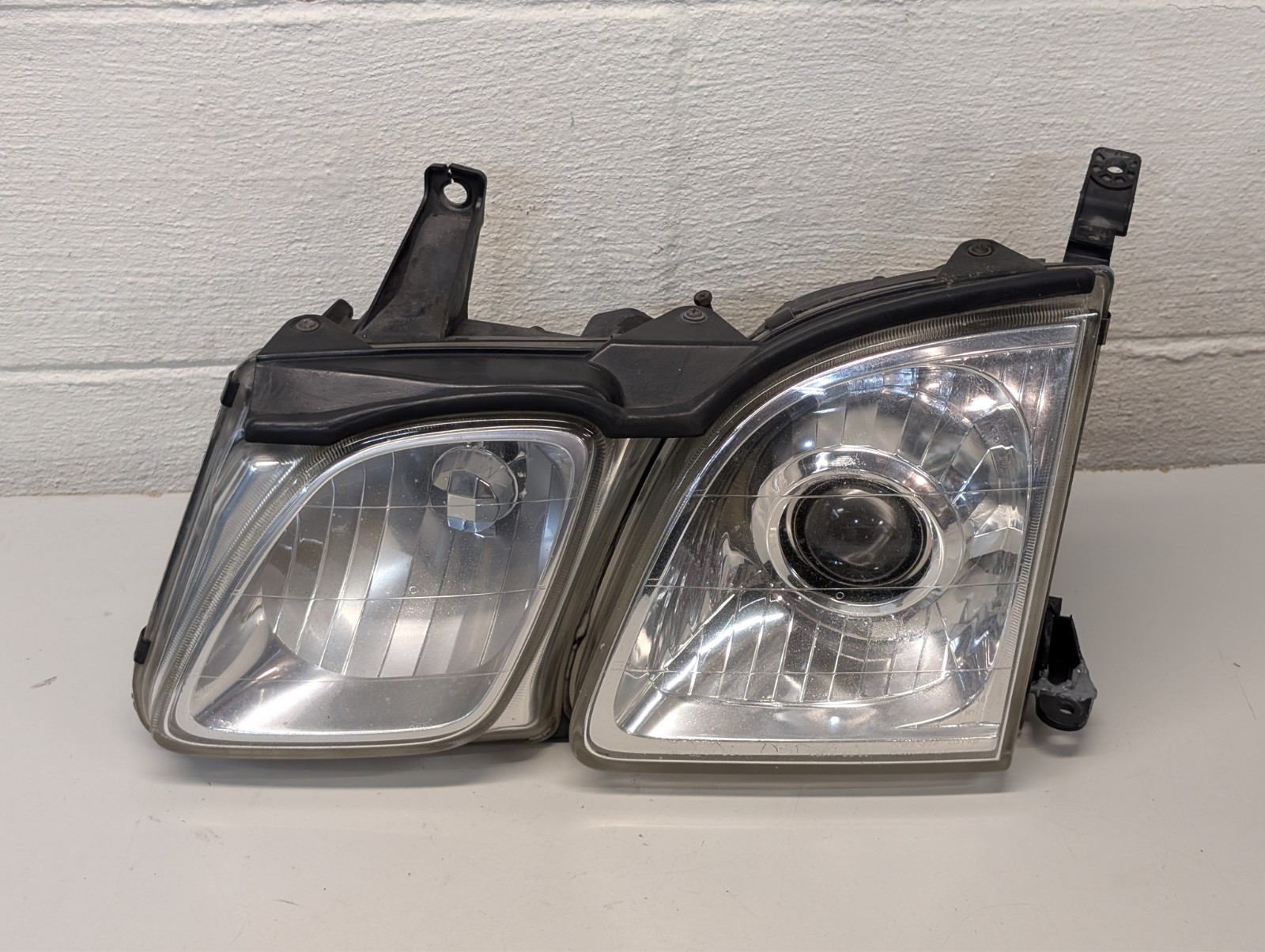 1998-2007 Lexus LX470 Left Driver Headlight Lamp *Reconditioned*