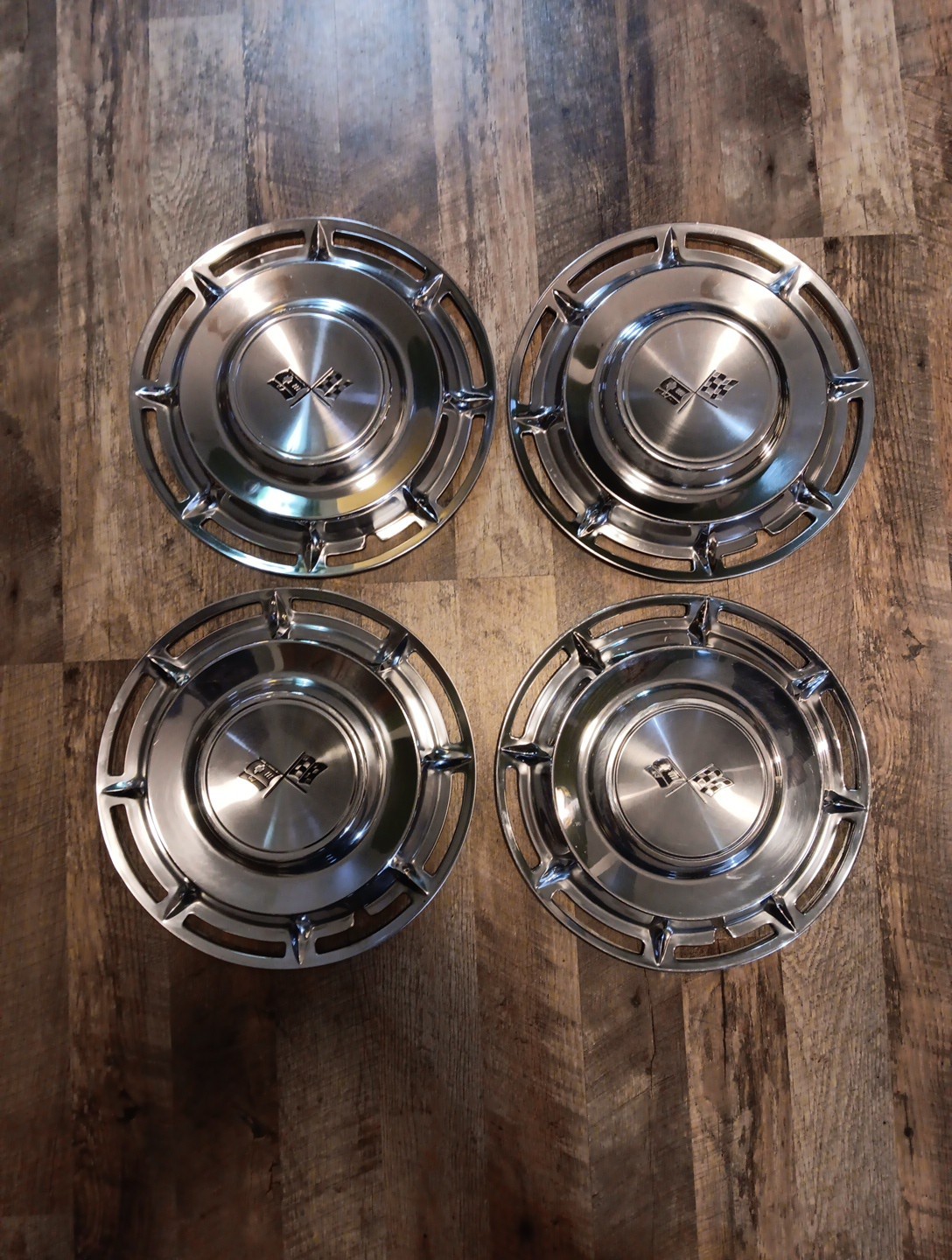 1960 Chevrolet Impala Belair  Corvette 14” original hubcaps O.e.m.
