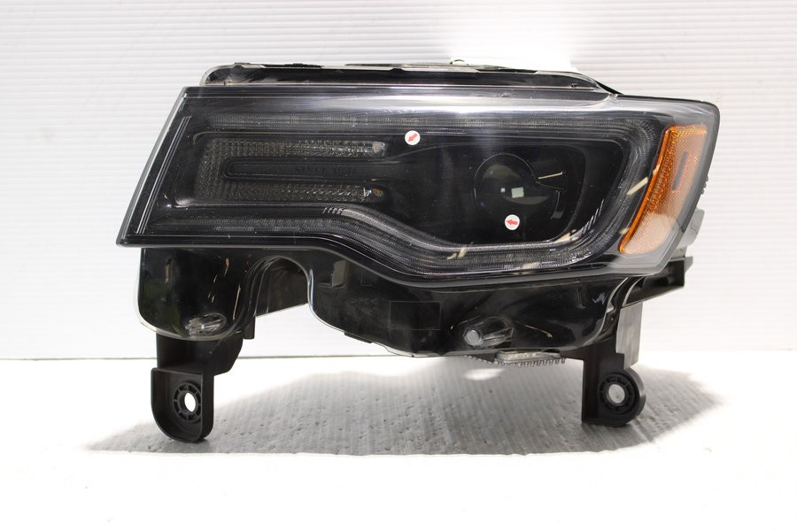 2019-2022 Jeep Grand Cherokee HID Left Headlight Assembly OEM 68426873AD