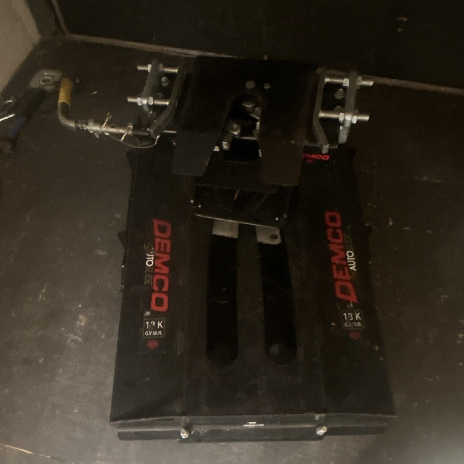 Demco Sliding 5th Wheel Hitch- Premier Series 13k