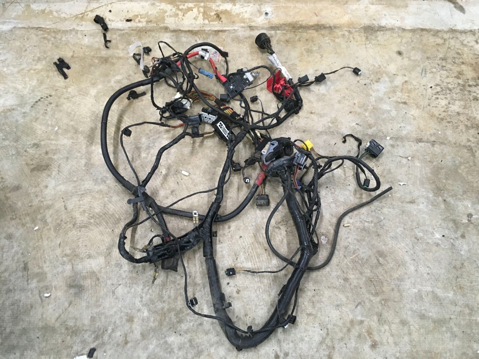 2011 RANGE ROVER HSE GAS FRONT LEFT UNDER HOOD WIRE WIRING HARNESS OEM .