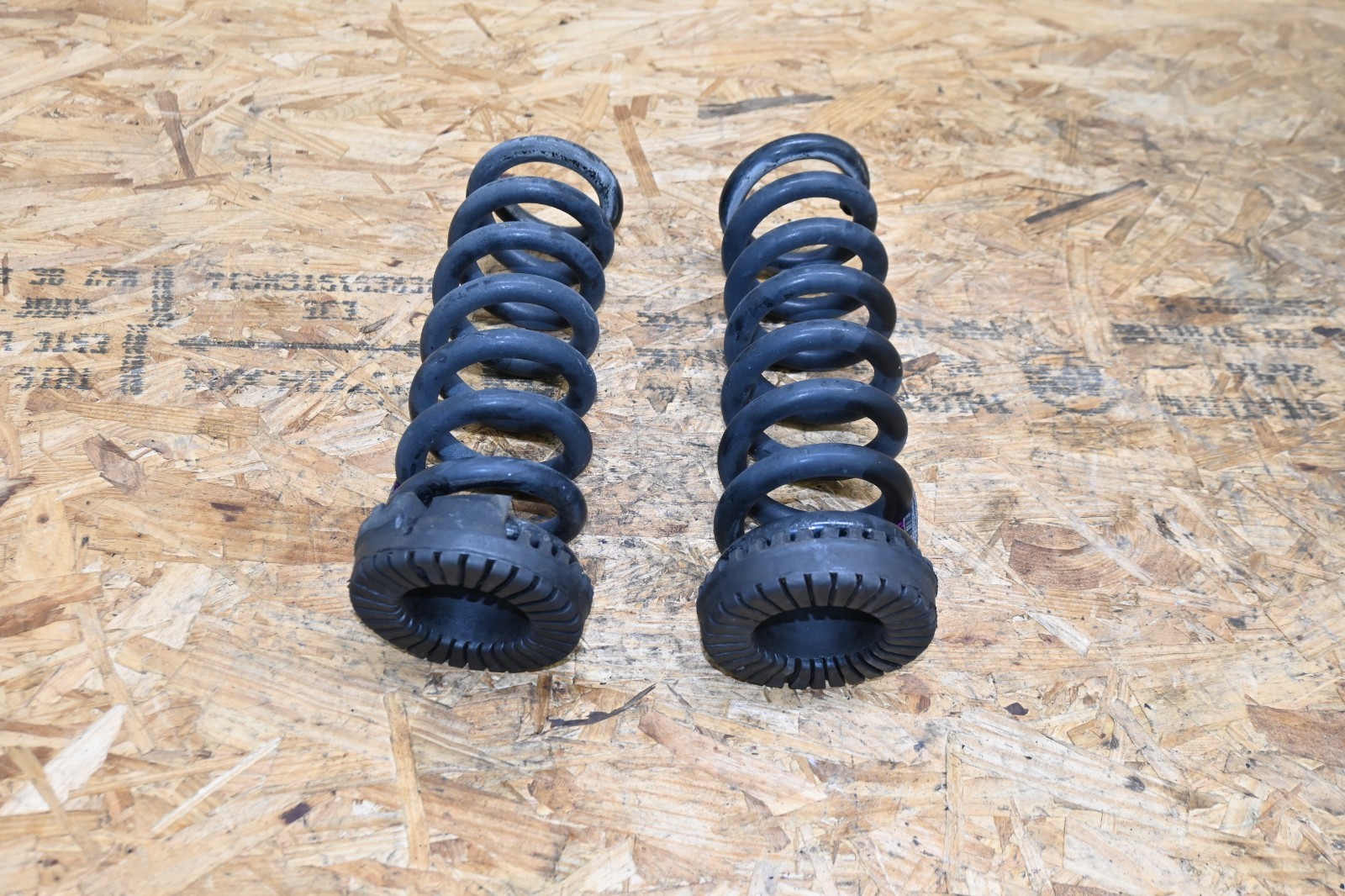 14-23 Dodge Charger RWD Rear Suspension Left & Right Side Coil Spring OEM 92k