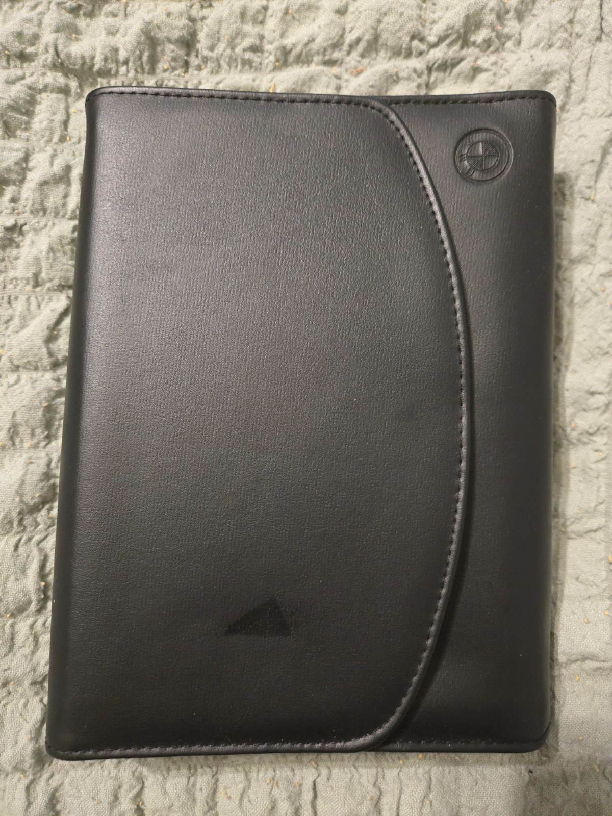 **USED CASE ONLY** BMW Owner's Manual Black Holder Case Book CASE **USED CASE ONLY** BMW Owner's Manual Black Holder Case Book CASE