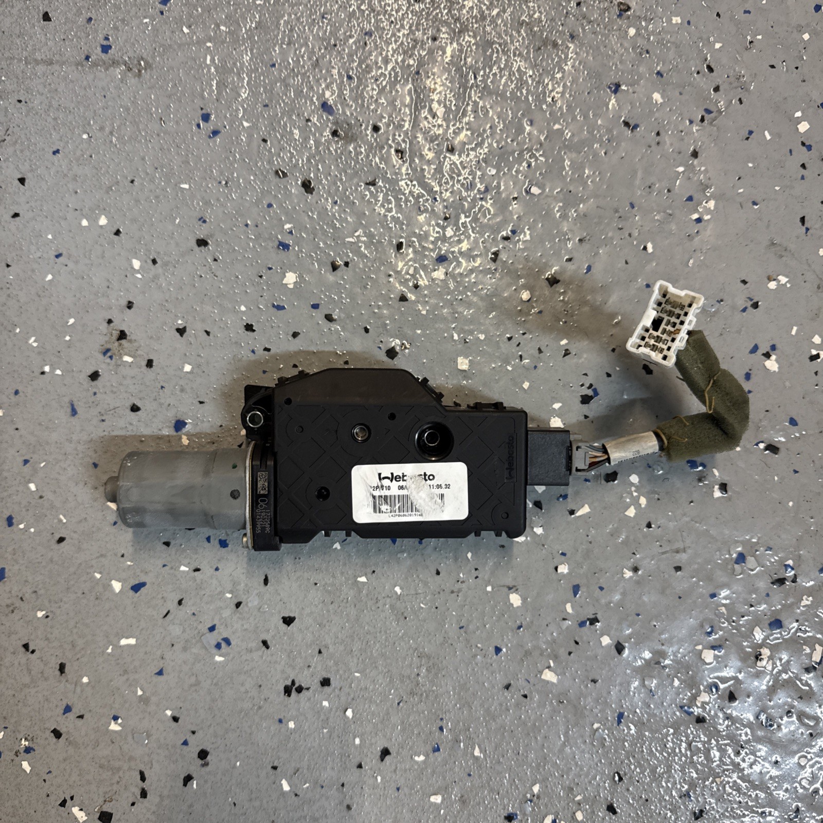2019-25 Nissan Altima Genuine Glass Sunroof Motor 2019-25 Nissan Altima Genuine Glass Sunroof Motor
