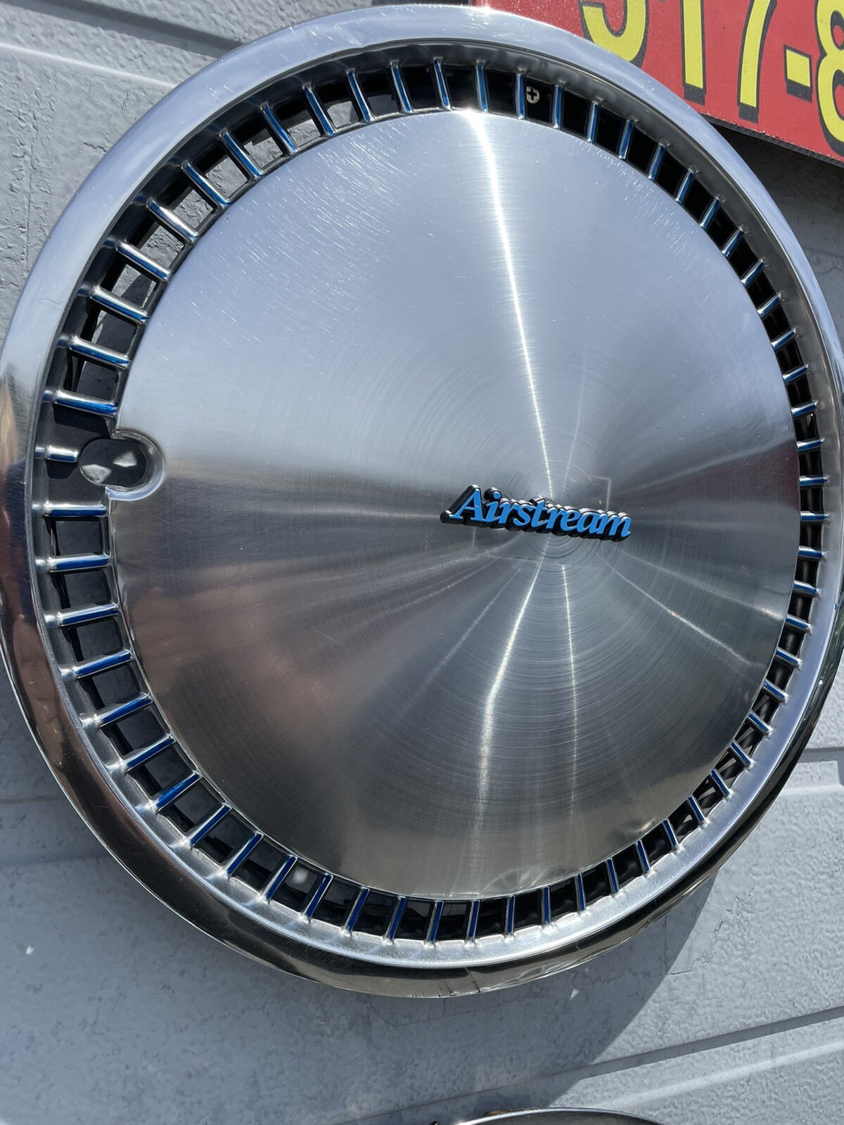 Airstream 15” 1 Hubcap Full Wheel coverUsed 1958-84 Blue Accent Stainless