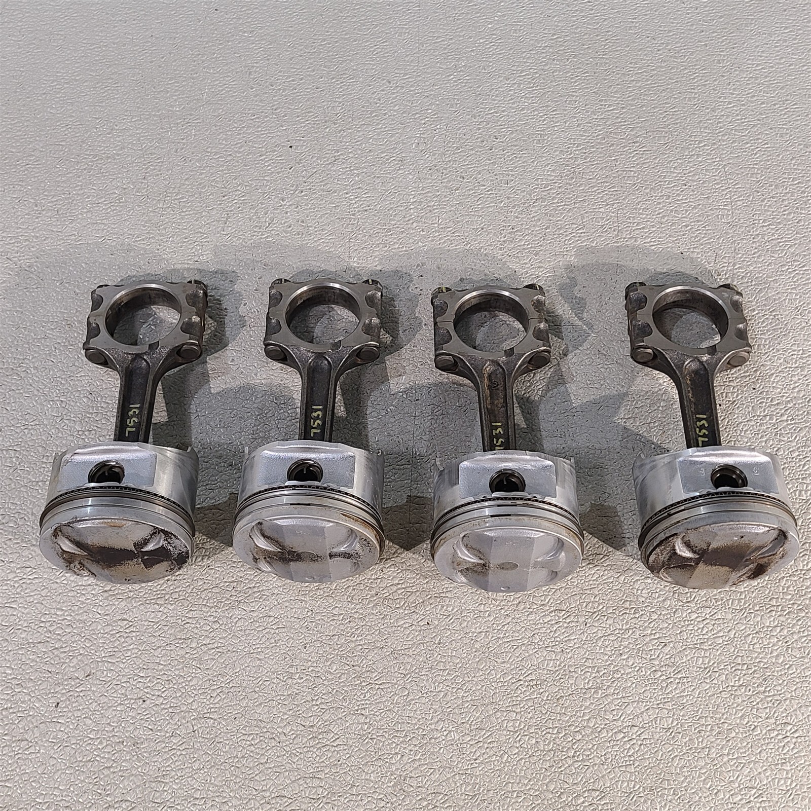 99-05 Mazda Miata MX5 Pistons and Connecting Rods Aa7531 99-05 Mazda Miata MX5 Pistons and Connecting Rods Aa7531