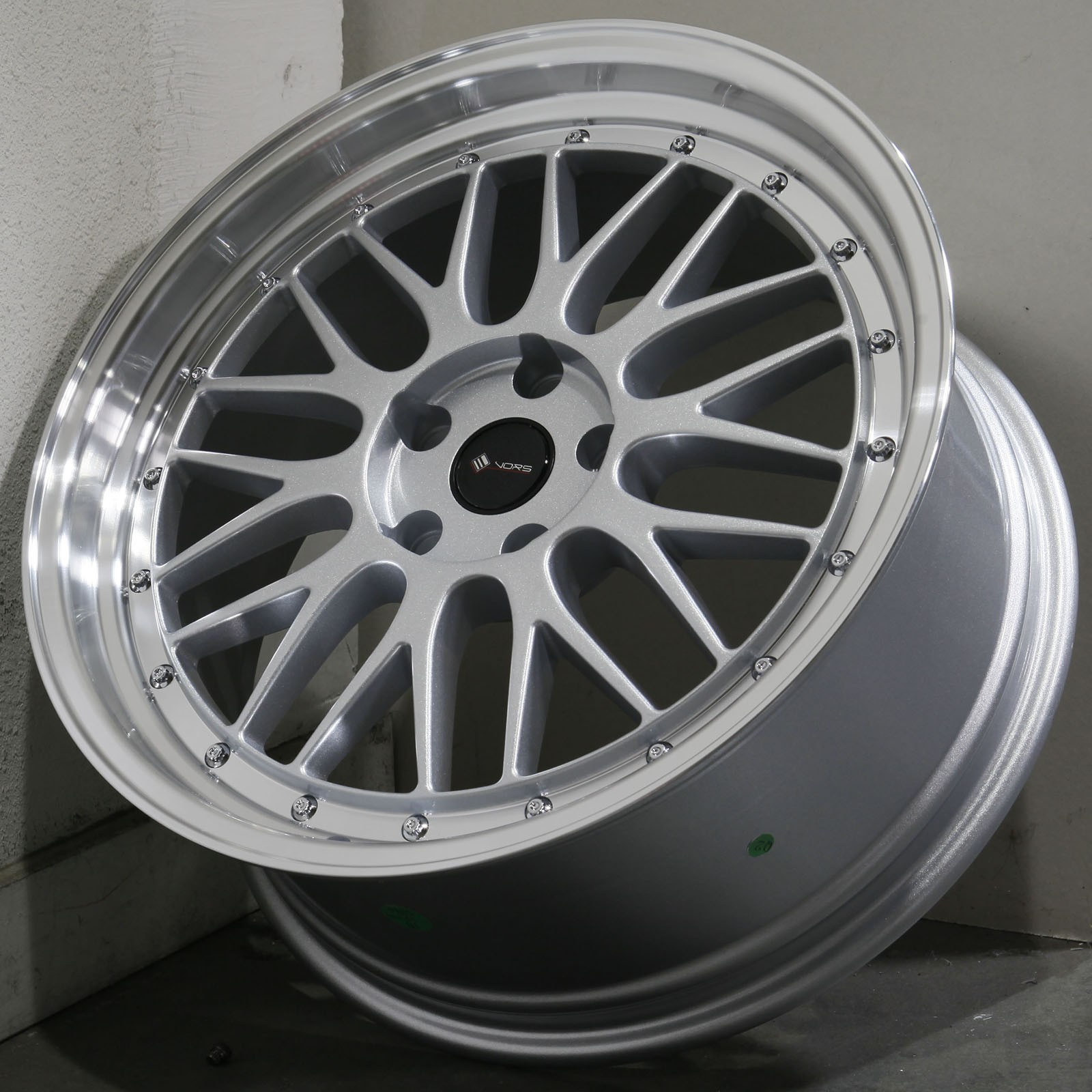 18x8 Silver Wheels Vors VR8 5x114.3 35 (Set of 4) 73.1 18x8 Silver Wheels Vors VR8 5x114.3 35 (Set of 4) 73.1