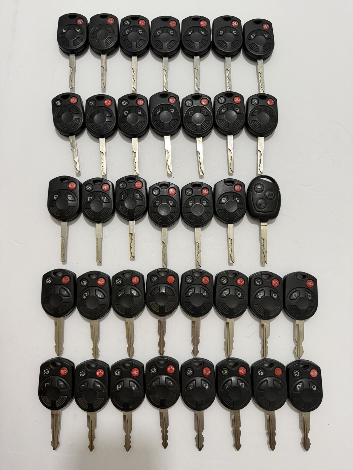LOT OF 37 OEM FORD OEM HEAD KEY LESS ENTRY REMOTE FOB 