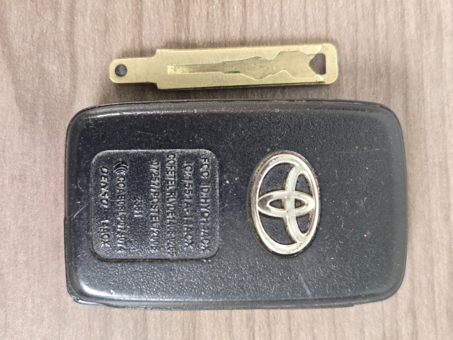 OEM Toyota 4Runner 10-19 Prius 10-16 Venza 09-16 Key Fob HYQ14ACX w Blade