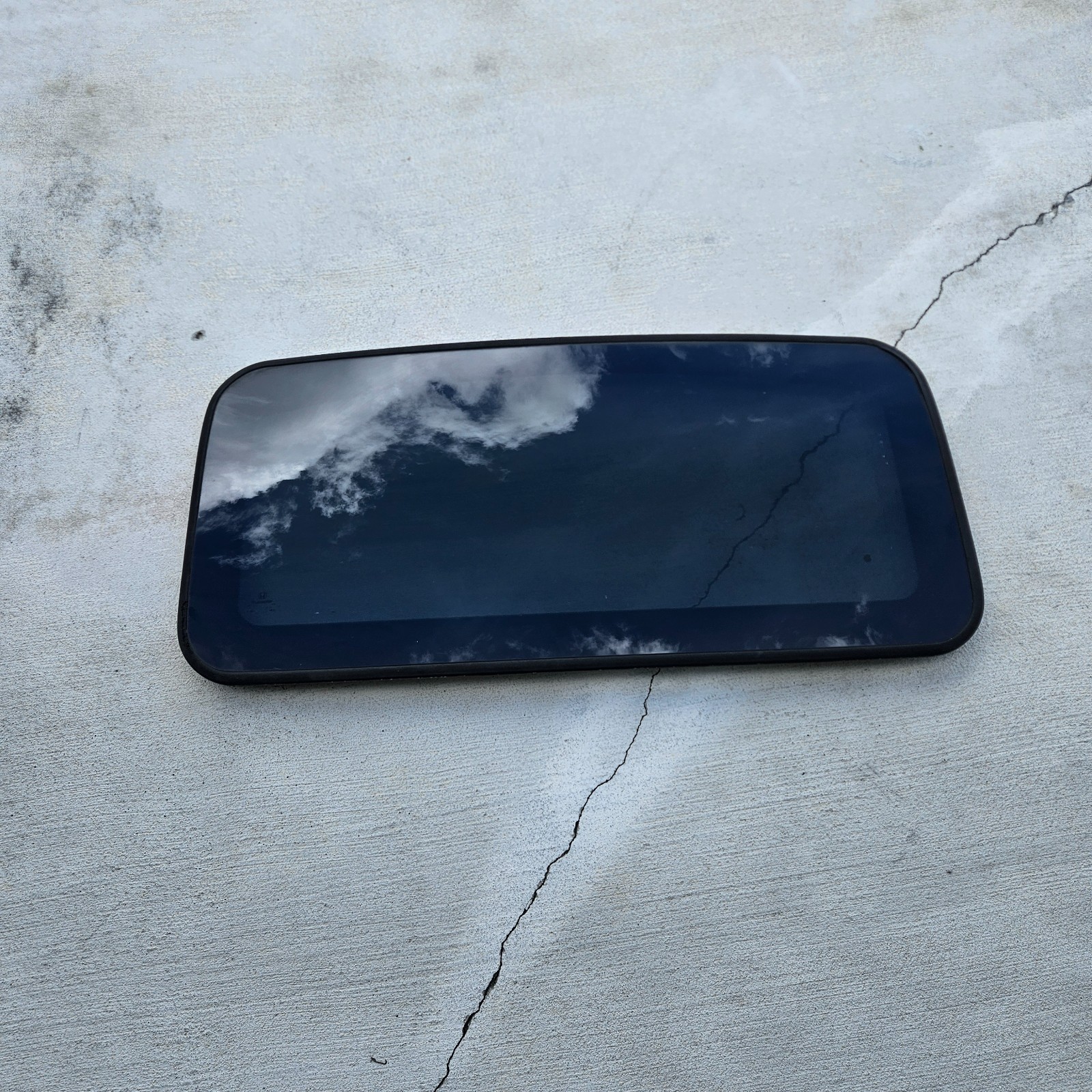 2011-2017 Honda Odyssey Sunroof Glass Moonroof OEM 2011-2017 Honda Odyssey Sunroof Glass Moonroof OEM