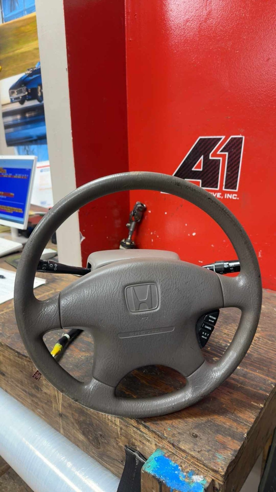 1998-2002 HONDA ACCORD LX (SEDAN) Steering Column w/ Key Floor Shift NO BAG