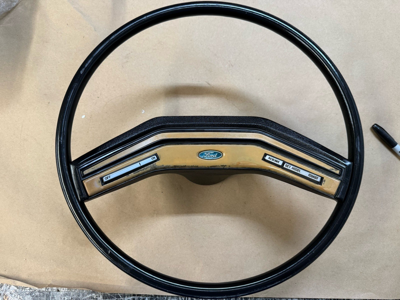 1978-1986 78-86 Ford Truck Bronco van Steering Wheel Woodgrain Cruise OEM