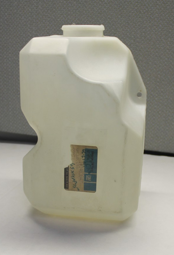 NOS OEM GM 1965-69 Cadillac Windshield Washer Bottle Reservoir GM 1483847