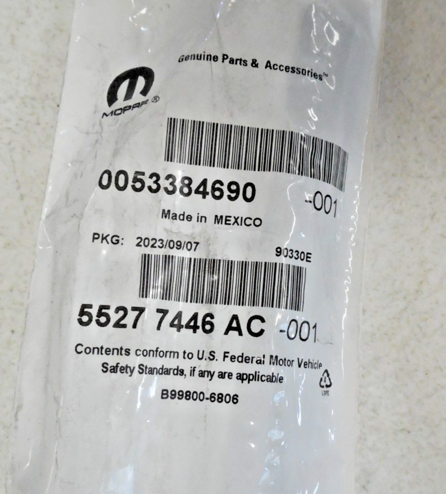 One Pair Mopar 55277446AC Windshield Wiper Blade Front (Set Of Two) 55277446 One Pair Mopar 55277446AC Windshield Wiper Blade Front (Set Of Two) 55277446