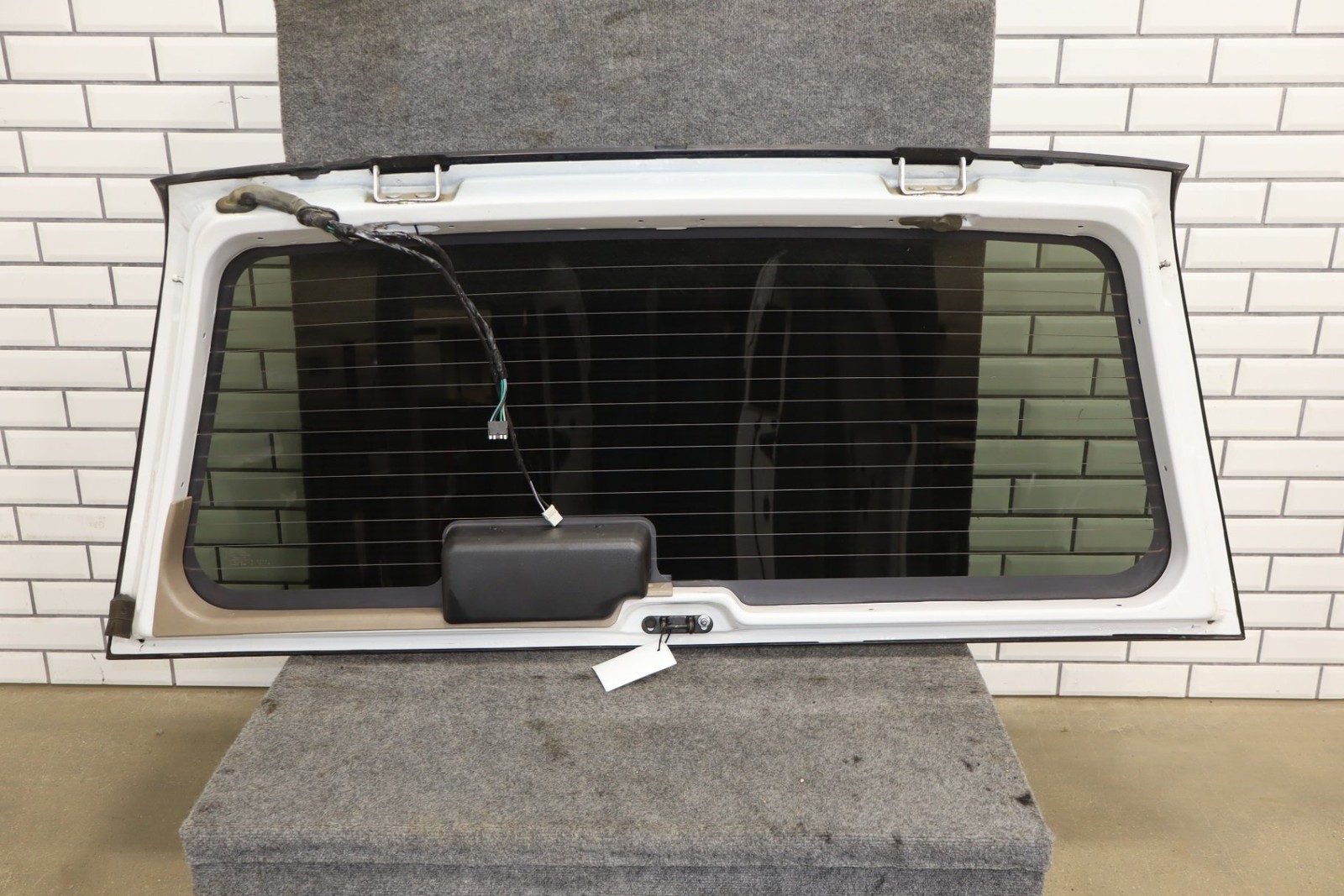 1999-2000 Cadillac Escalade GMT400 Back Window Heated Privacy Tint