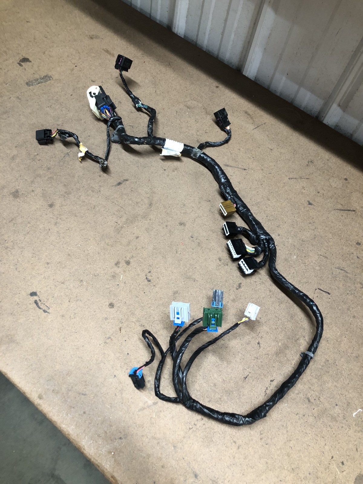 07-09 Cadillac Escalade Platinum Center Console Wire Wiring Harness 01804163