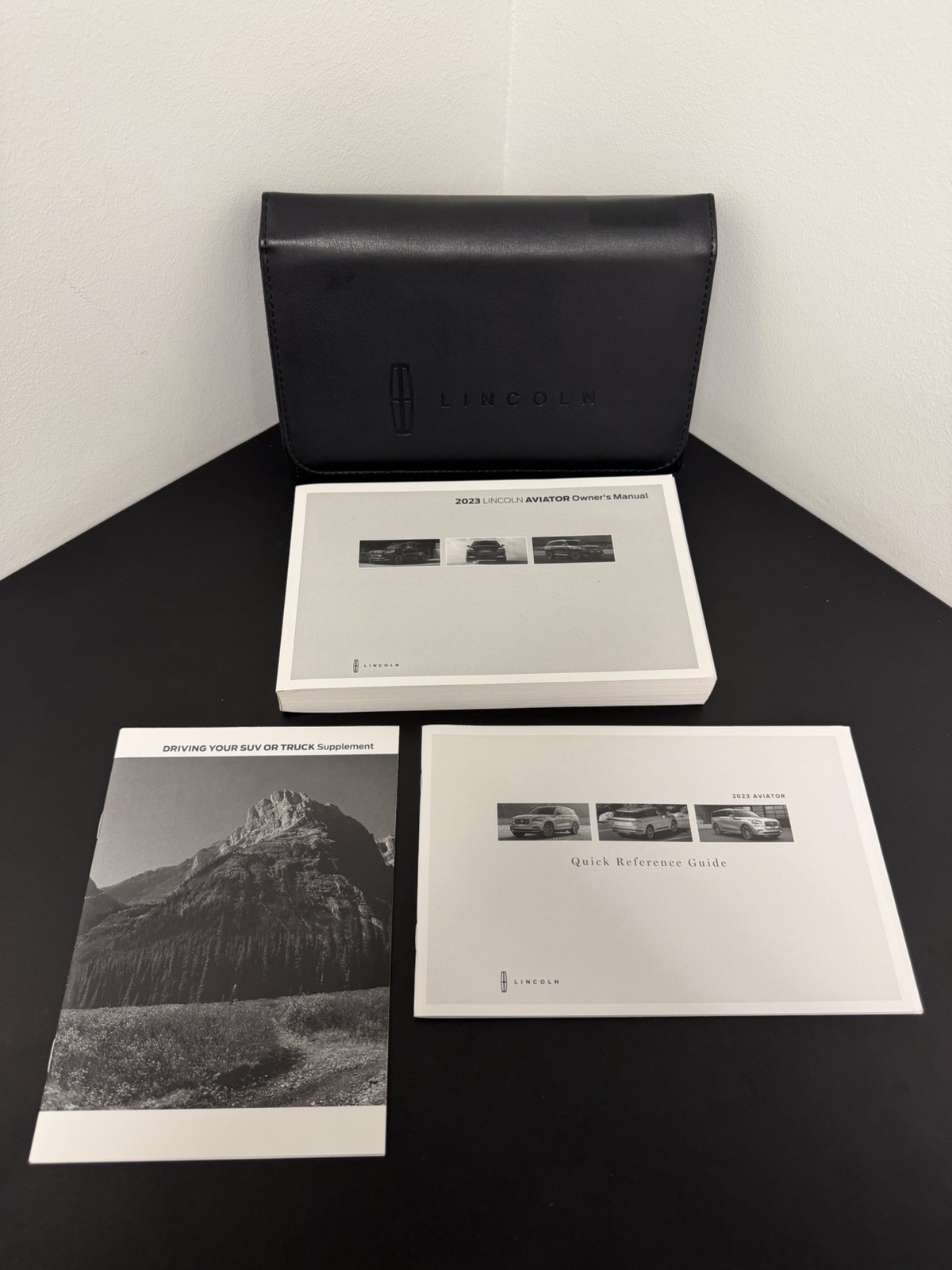2023 Lincoln Aviator Owners Manual, Guides, and Case OEM - Complete - Fast Ship 2023 Lincoln Aviator Owners Manual, Guides, and Case OEM - Complete - Fast Ship