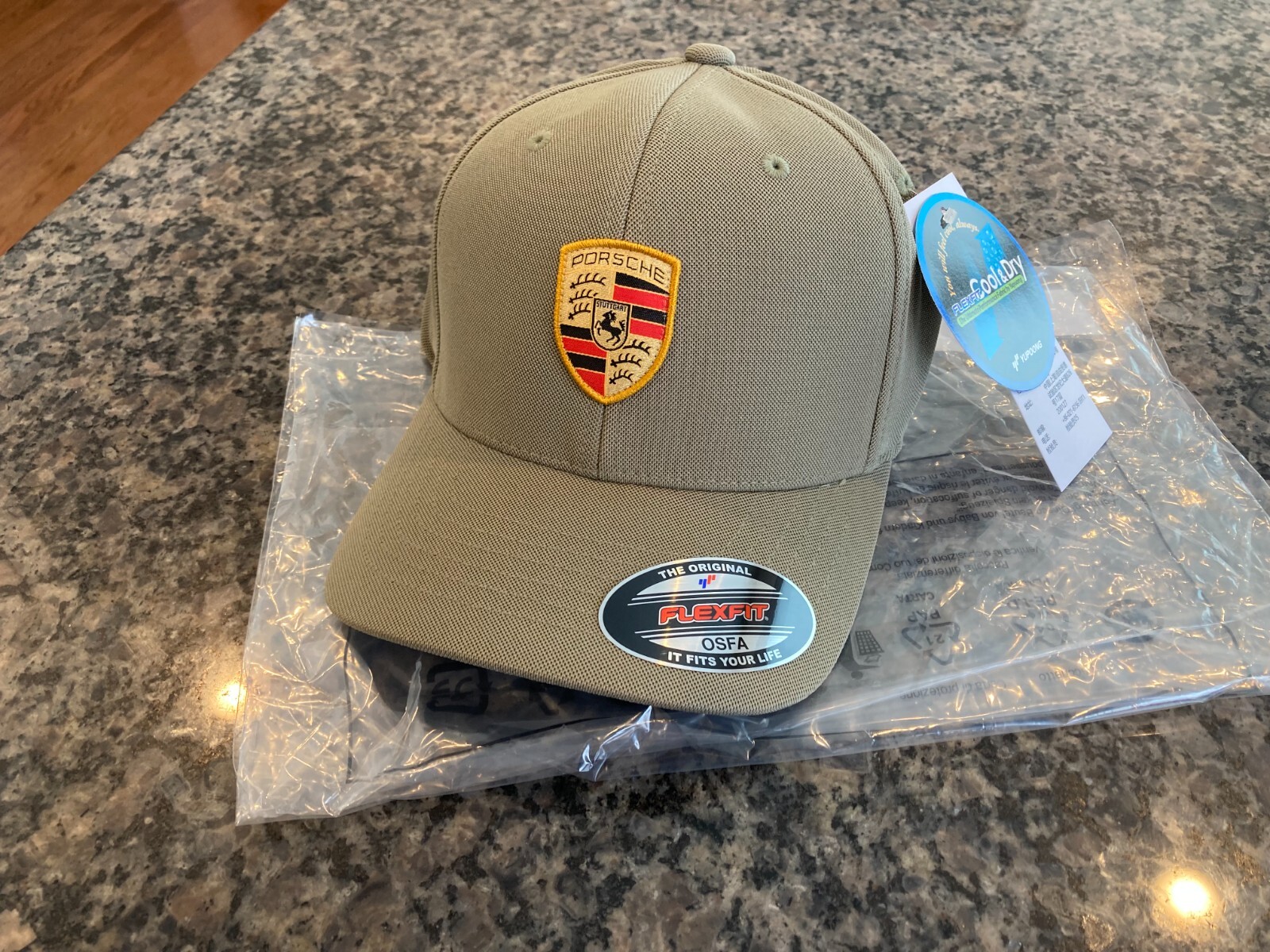 PORSCHE DESIGN NEW FOR 2024 FLEX FIT CLASSIC CRESTED TAUPE HAT. NIB. NEW COLOR