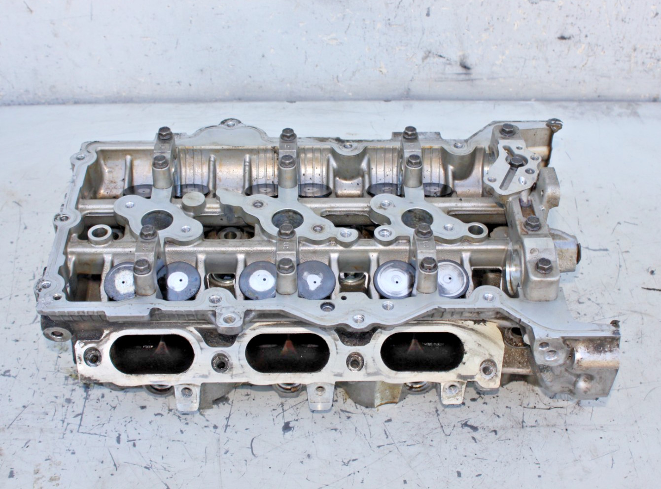 OEM ENGINE CYLINDER HEAD LEFT LH FOR 2013-2018 HYUNDAI SANTA FE 3.3L
