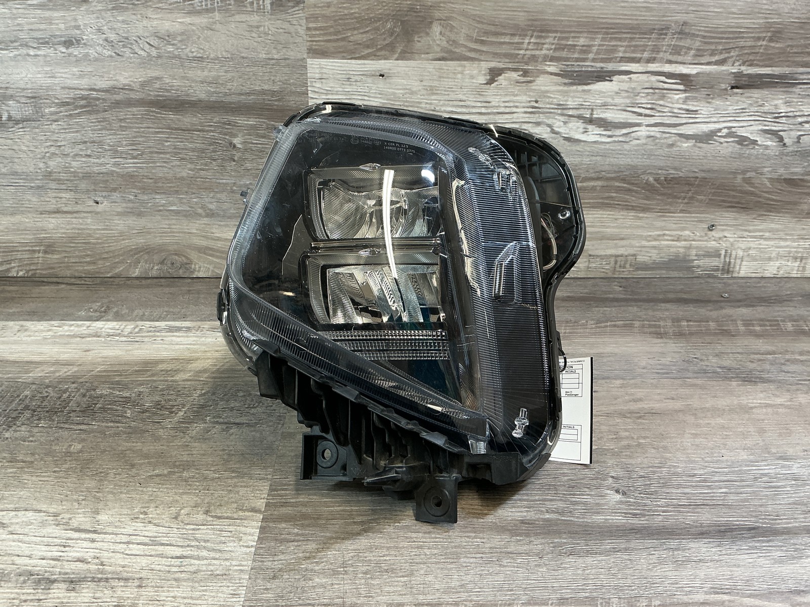 USED - 2022-2024 Hyundai Tucson L Headlamp LED - OEM