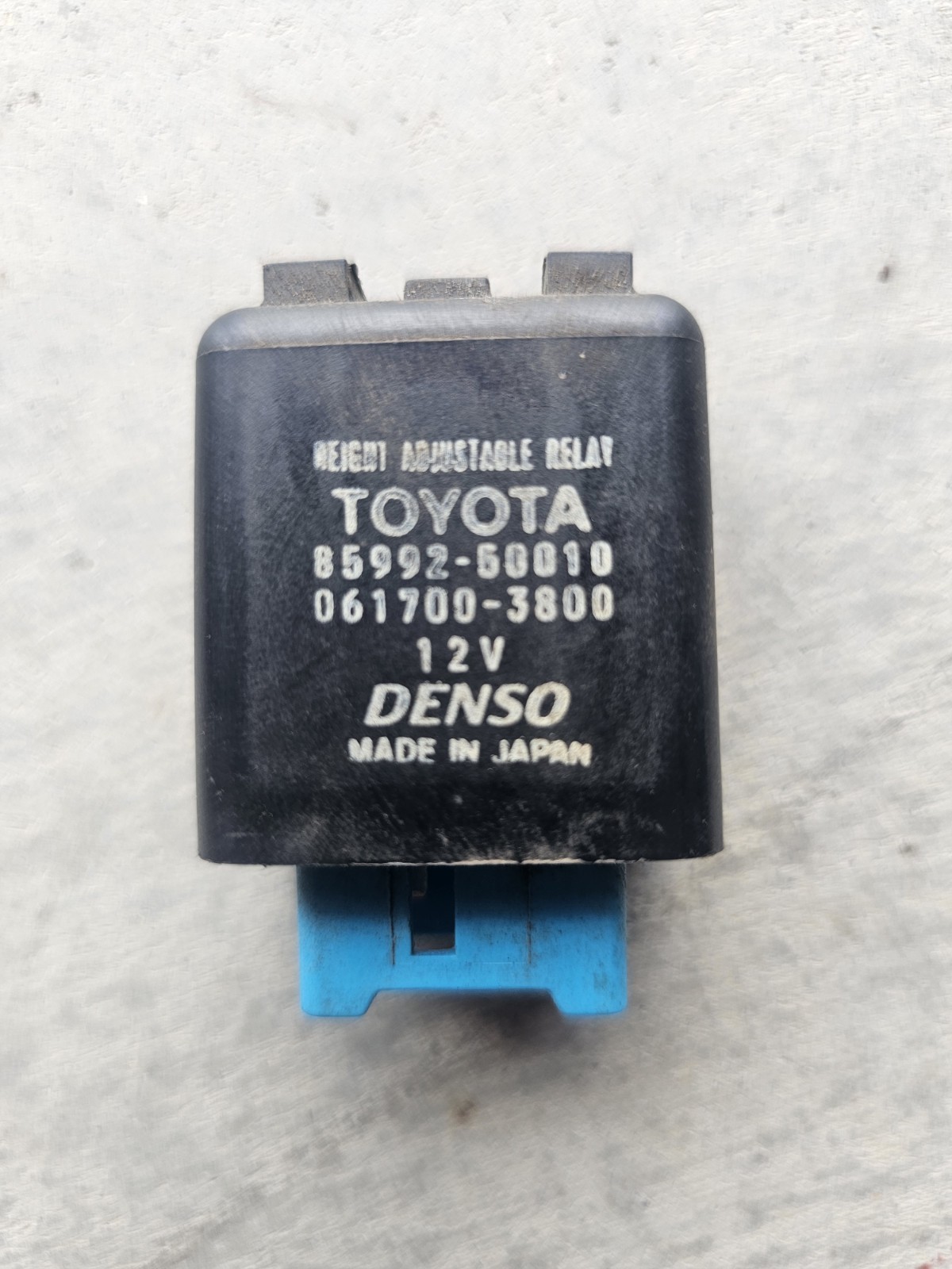 1995-2000 Lexus LS400 - Height Adjustment Relay - 85992-50010 1995-2000 Lexus LS400 - Height Adjustment Relay - 85992-50010