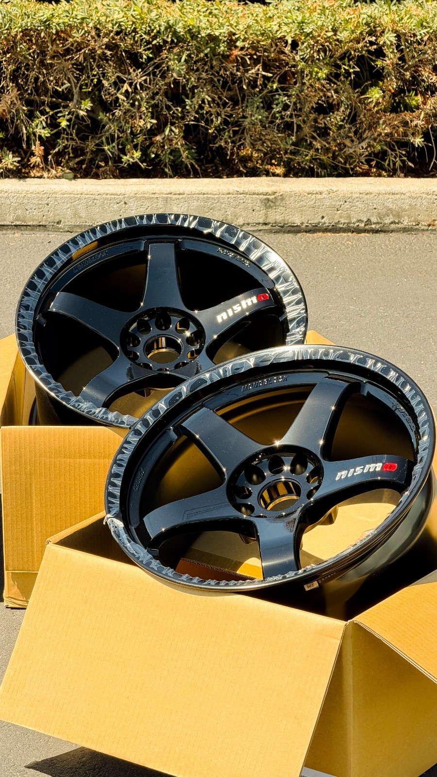 (set of 4) Nismo LMGT4 18x9.5 +12, 18x10.5 +15 5x114.3 Black Wheels Staggered