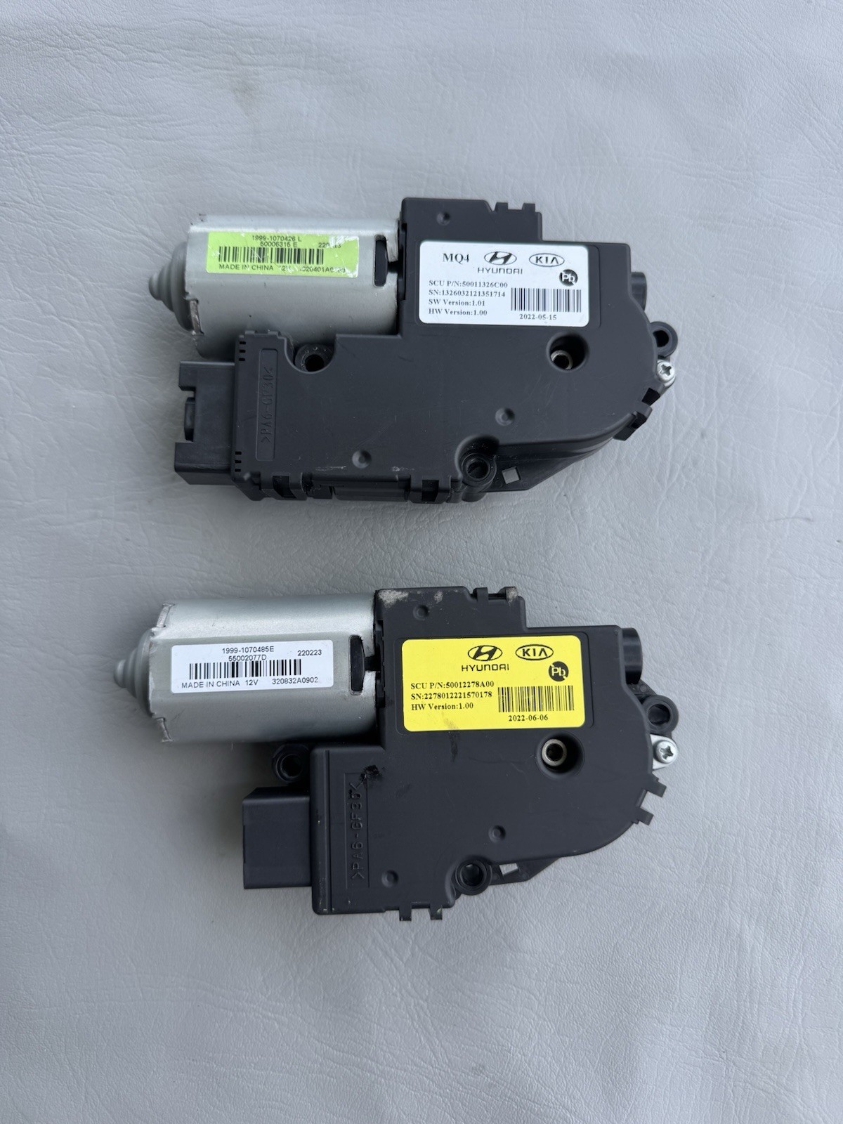 2021-2024 KIA SORENTO SUNROOF MOONROOF SUNSHADE BLIND MOTOR SET OF 2 USED OEM 2021-2024 KIA SORENTO SUNROOF MOONROOF SUNSHADE BLIND MOTOR SET OF 2 USED OEM